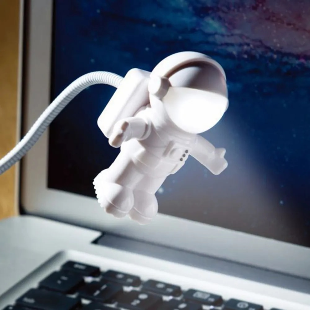 Luminária USB Astronauta Flexível – Luz de Mesa LED para Notebook e Computador