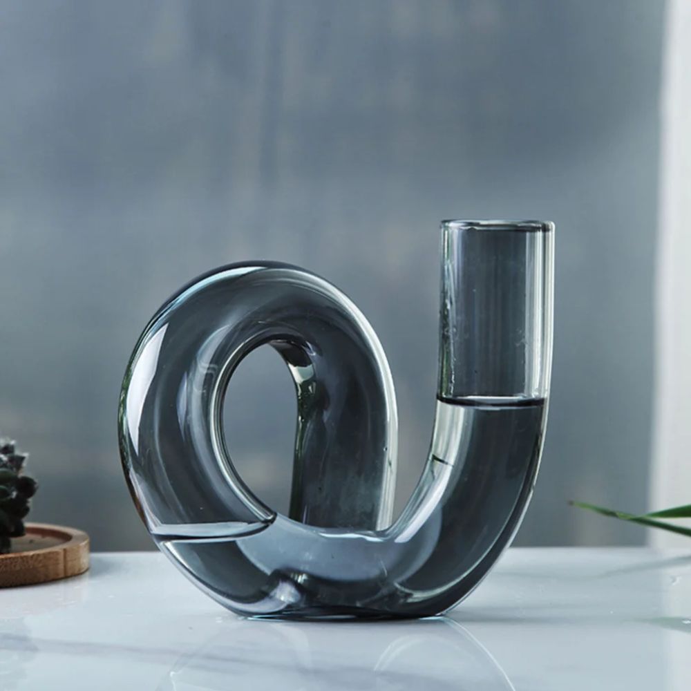 Vaso Decorativo Nordic Twist – Design Escultural Moderno e Elegante