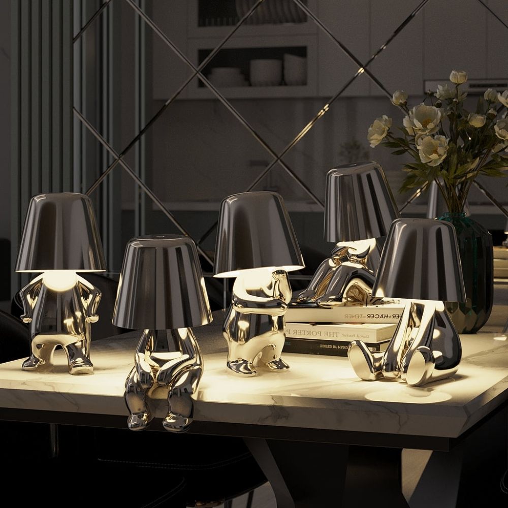 Luminária LED Decorativa Thinker – Estátua Pensador Dourada