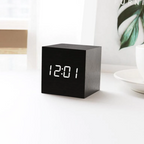 Relógio de Mesa LED Cubo em Madeira – Digital com Display de Temperatura e Data