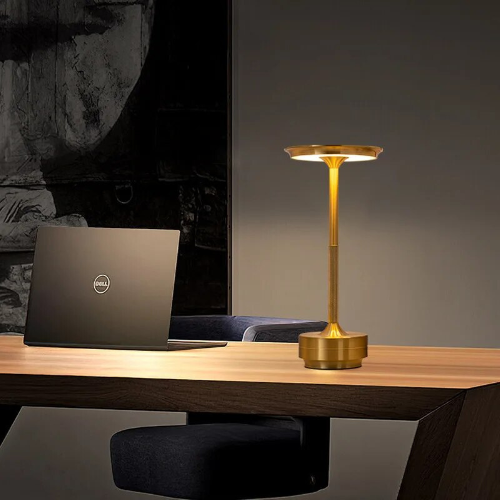 Luminária Parisian Glow – Elegância Parisiense com 3 Tons de Luz