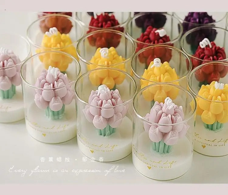 Vela Aromática de Tulipas em Cera de Soja – Buquê Artesanal em Redoma de Vidro