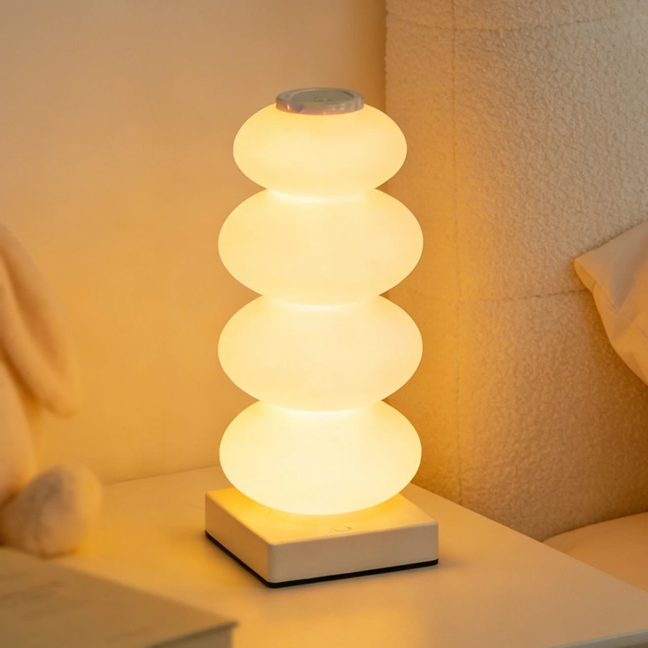 Luminária de Mesa LED Forma de Doce – Muda de Cor para Quarto e Berçário