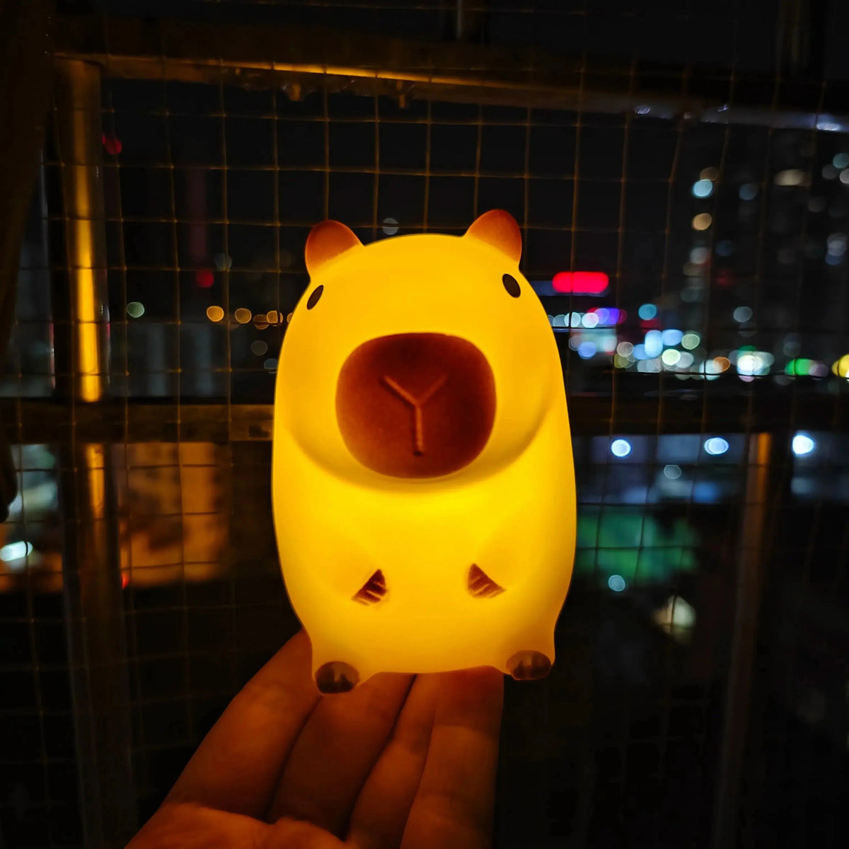 Capivara Luminosa: seu abajur de companhia para noites mais aconchegantes