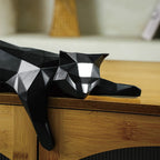Estatueta Geométrica de Gato Deitado – Escultura Decorativa Moderna