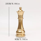 Escultura Peça de Xadrez Dourada em Resina – Cavalo Decorativo para Sala