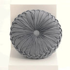 Almofada Redonda Plissada 3D em Veludo – Costurada à Mão 35x35cm